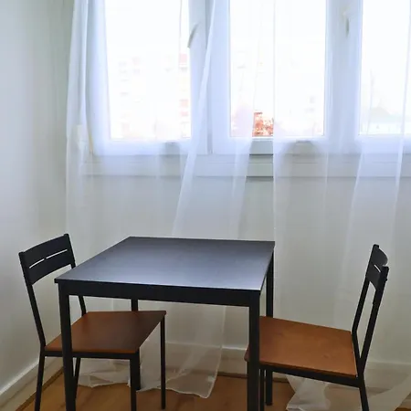 La Pause Franche - Familles Et Pros, Parking, 2 Sdb, 9 Pers